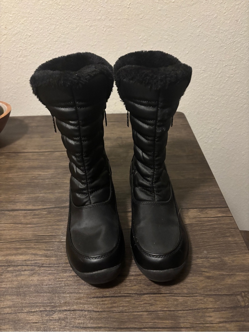 totes Black Insulated Winter Zip-Up Boots with Faux Fur Cuff